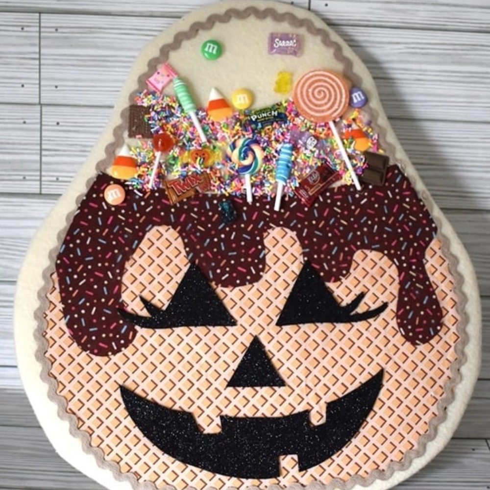 Halloween pumpkin wreath attachment / ice cream pumpkin